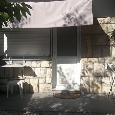 Studio Apartman Miko Имотски Экстерьер фото