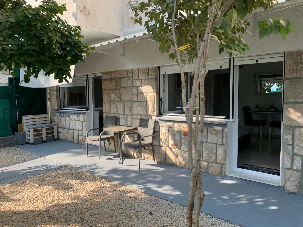 Studio Apartman Miko Имотски Экстерьер фото