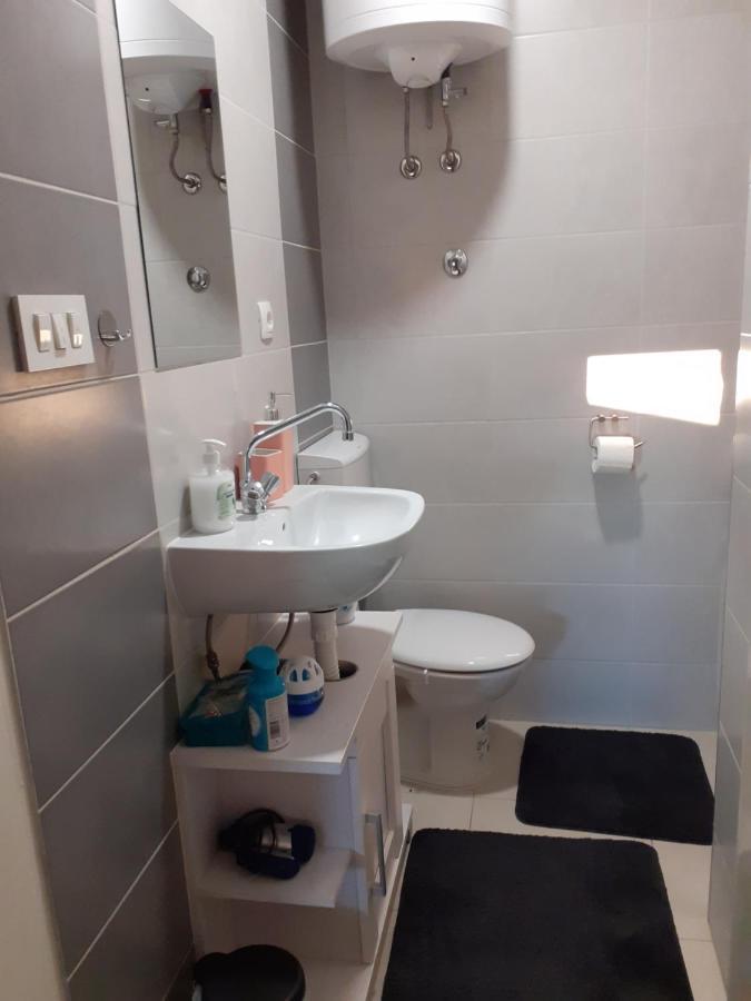 Studio Apartman Miko Имотски Экстерьер фото